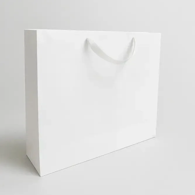 שקית קרטון לבנה +ידית ריבס 42X37+12