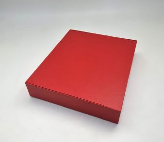 קופסת פרלינים מהודרת 30 יח' סגירת מגנט-אדום