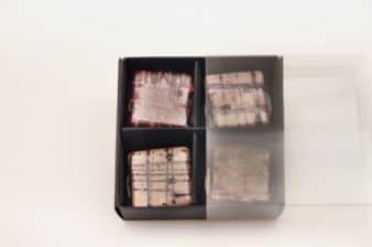 קופסה מתקפלת לפרלינים רביעיה - שחור