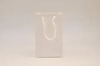 לבן