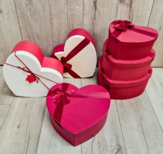 סט לב שלישיה