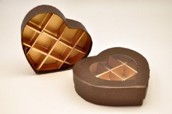 קופסת פרלינים מהודרת - לב- חום