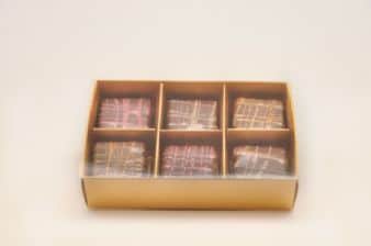 קופסה מתקפלת לפרלינים שישיה - זהב