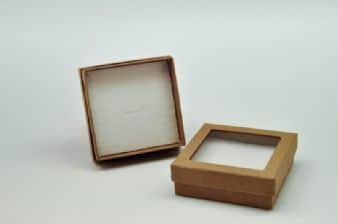 קופסת תכשיטים 9X9 טבעי חלון